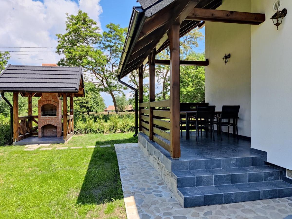Ara Chalet บราน ภายนอก รูปภาพ